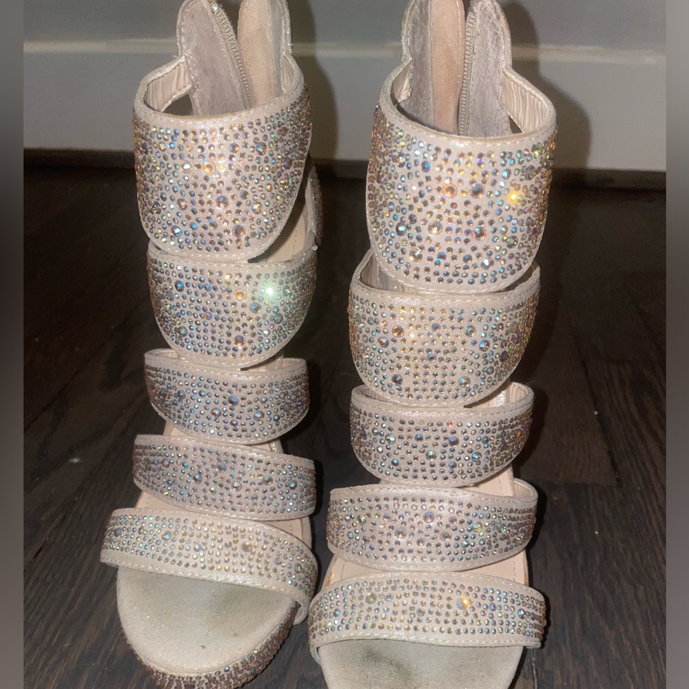 Steve Madden spycee champagne stilettos
